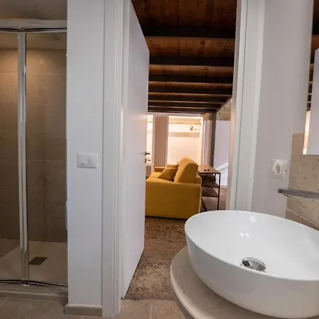 לינה וארוחת בוקר Casa Alexina לזינה