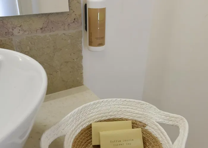 Casa Alexina Bed & Breakfast